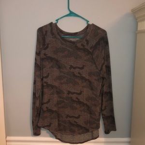 Camouflage American Eagle Long-Sleeve